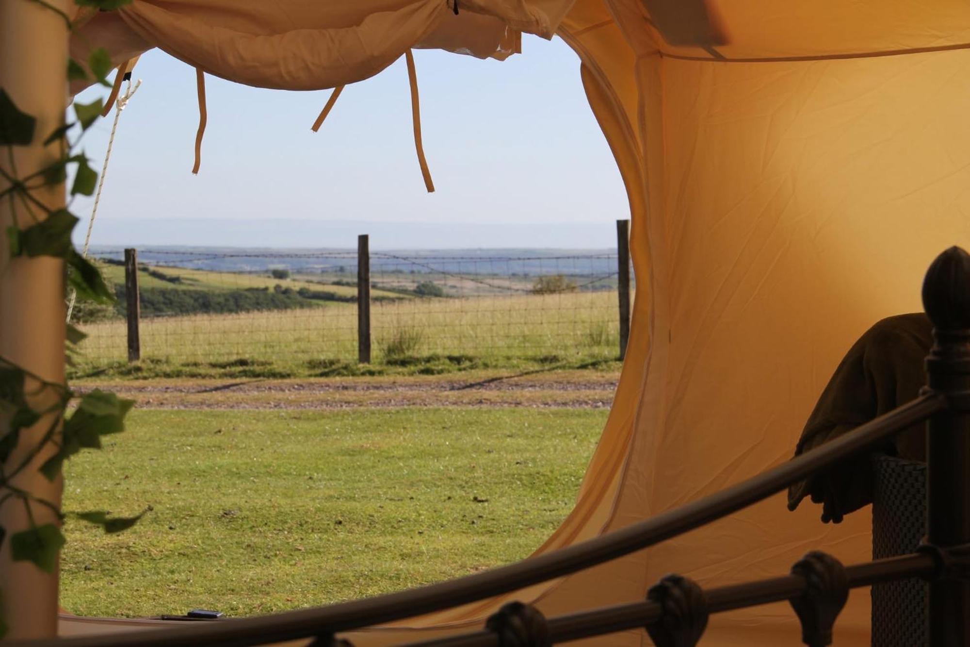 Tal-Y-Fan Farm 6M Stargazer Tent 브리젠드 외부 사진