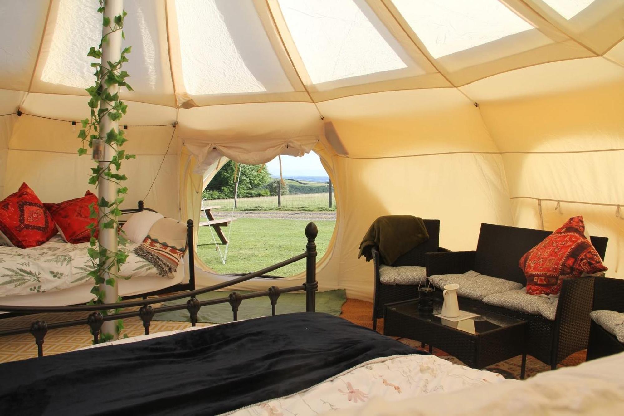 Tal-Y-Fan Farm 6M Stargazer Tent 브리젠드 외부 사진